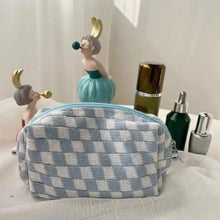 Load image into Gallery viewer, Checkered Pattern Zipper Makeup Bag
