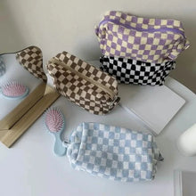 Load image into Gallery viewer, Checkered Pattern Zipper Makeup Bag
