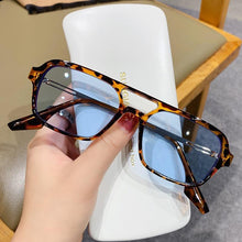 Load image into Gallery viewer, Classic Fashionable Retro Shape Double Bridges Style Women Sunglasses Polarized Square  Sunglasses for Women Men Classic Pink Gradient Eyewear Trending Sunglasses
