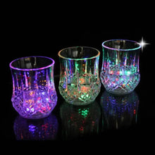 Load image into Gallery viewer, Colorful LED Glowing Beer Cups
