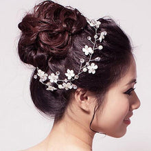 Load image into Gallery viewer, Crystal Pearl Hair Belt Wedding Bridal Hair Ornaments Hair Jewelry Decorations for Brides Wedding Gorgeous Hair Accessories For Women
