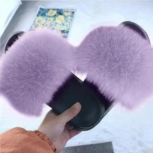 Load image into Gallery viewer, Cute Fluffy Ladies Indoor Warm Slippers Furry Luxury Flip Flops   Women's Fashion Flat Soft Flip Flops
