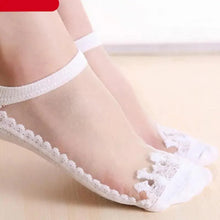 Load image into Gallery viewer, Cute Sock Slipper Women 1 Pair 2 Pieces Silk Spring Summer Thin Breathable Girl Socks Women Socks Breathable Anti-Friction Ultra Thin Socks for Women Transparent Lace Silk Elastic Socks
