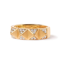 Load image into Gallery viewer, 14K Yellow Gold 1/4 Cttw White Diamond Pyramid Band Ring (G-H Color, SI1-SI2 Clarity)- Size 7

