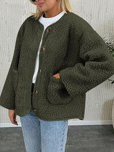 Load image into Gallery viewer, Modern Cozy Women Luxuriously Cozy Contrast Button Up Sherpa Jacket with Pockets For Fall &amp; Winter
