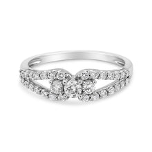 Load image into Gallery viewer, 10K White Gold 1/2 Cttw Round Cut Diamond Three Stone Split Shank Band Ring (H-I Color, SI1-SI2 Clarity) - Size 6

