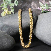 Load image into Gallery viewer, 5.2mm 14k Yellow Gold Diamond Cut Round Franco Chain
