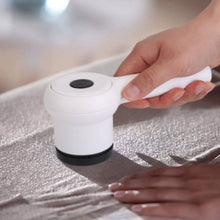 Load image into Gallery viewer, Electric Fuzz Pilling Trimmer Sweater Shaver with Detachable Handle
