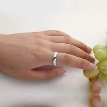 Load image into Gallery viewer, Elegant and Charming S925 Silver Wedding Band Ring
