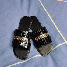 Load image into Gallery viewer, Elegant Black Women Chain Flip Flops Luxury Design  Sandal Women Outdoor Slippers Casual Style Sandals
