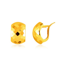 Load image into Gallery viewer, 14k Yellow Gold Geometric Texture Earrings
