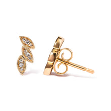 Load image into Gallery viewer, 10K Yellow Gold 1/10 Cttw Diamond Triple Leaf Stud Earring (H-I Color, I1-I2 Clarity)
