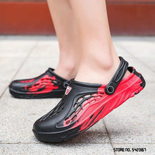 Load image into Gallery viewer, Fashion Men Sandals Summer Hole Rubber Clogs Garden Shoes Beach Flat Slippers Slip On Beach Sandals Lightweight Slippers Water Shoes
