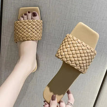 Load image into Gallery viewer, Fashion Outdoor Charming Open-Toe Women Slippers Casual Beach Flip Flops Women Comfortable Sandals
