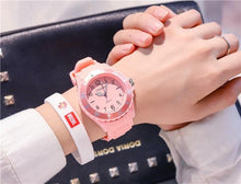 Load image into Gallery viewer, Fashion Silicone Women Watches Simple Sport Quartz Wristwatches Fresh Children Clock Casual Quartz Wristwatch Silicone Band Watch For Women Girls Student Watches

