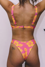Load image into Gallery viewer, Female Bikini Set Floral Print Two-Piece Bathing Suit  Bikinis Women Swimsuit Beachwear Summer Bikini Sets Floral Print Triangle Halter Swimsuits High Cut Two Piece Bathing Suit
