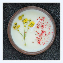 Load image into Gallery viewer, Flower Aromatherapy Candle Soy Wax Home Decorative Scented Candles  Portable Travel Jar Aromatherapy Candles Set Used for Stress Relief in Bath Yoga Sleep Ideal for Thanksgiving Christmas Birthday Wedding Party Home Decoration Aroma Candles
