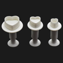 Load image into Gallery viewer, Fondant Cake Cookie Cutter Embossed Ejector Stamp Plunger Mold Kitchen Baking Cake Decorating Tools  Heart Shaped Cookie Mold Hand Press Cookie Dessert Cutter Pastry Decoration Tool Mooncake Maker
