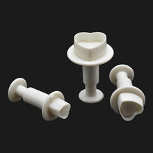 Load image into Gallery viewer, Fondant Cake Cookie Cutter Embossed Ejector Stamp Plunger Mold Kitchen Baking Cake Decorating Tools  Heart Shaped Cookie Mold Hand Press Cookie Dessert Cutter Pastry Decoration Tool Mooncake Maker
