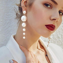 Load image into Gallery viewer, Gold Long Fringe Pearl Earrings
