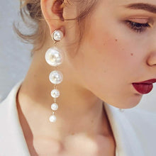 Load image into Gallery viewer, Gold Long Fringe Pearl Earrings
