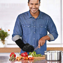 Load image into Gallery viewer, Heat Resistant Grilling Long Silicone Non-Slip Gloves
