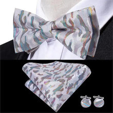 Load image into Gallery viewer, Luxury Butterfly Beige Silk Bow Ties For Men Gentlemens Cufflinks Set Elegant Design Wedding Party Bowties For Tuxedo Excellent Gift For Prom
