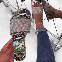 Load image into Gallery viewer, Luxury Rhinestone Slippers New Women Fashion Wild Beach Flip Flops Flat Bottom Outdoor Sandals Open Toe Flat Sandals Rhinestone Glitter On Casual Fashion Ladies Slippers
