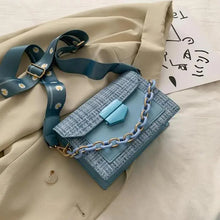 Load image into Gallery viewer, Luxury Wide Strap Shoulder Bags for Women And Girls Designer Lady Handbags and Purses Fashionable Chain Messenger Crossbody Bags
