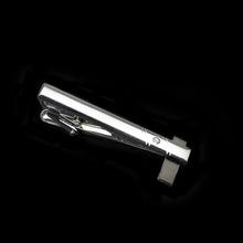 Load image into Gallery viewer, Men's Metal Tie Clip Bright Stainless Steel Tie Clip Men's Classic Tie Clip Elegant Jewelry Necktie Clips Clasp Simple Wedding Jewelry Necktie Clips For Party Charming Creative Anniversary Gifts
