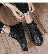 Load image into Gallery viewer, Men's Winter Cotton Shoes High-Top Fashion Casual Trend Boots Flat Shoes Winter Snow Boots Warm Ankle Booties Outdoor Work Shoes For Cold Weather Soft Comfortable Walking Brown Shoes
