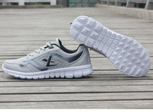Load image into Gallery viewer, Mens Sport Running Sneakers Breathable Mesh Fashion Men Light Trainers Sneakers Mens Running Light Breathable Shoes Light Weight Running Sneakers
