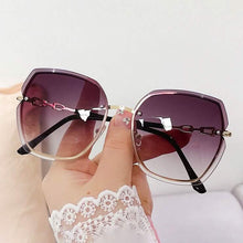 Load image into Gallery viewer, Metal Trimming Oversized Rhinestones Gradient Sun Glasses
