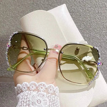 Load image into Gallery viewer, Metal Trimming Oversized Rhinestones Gradient Sun Glasses
