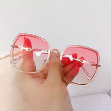 Load image into Gallery viewer, Metal Trimming Oversized Rhinestones Gradient Sun Glasses
