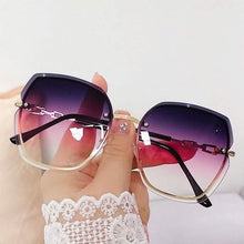 Load image into Gallery viewer, Metal Trimming Oversized Rhinestones Gradient Sun Glasses
