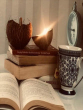 Load image into Gallery viewer, Natural Coconut Shell Decorative Scented Candle Wood Wicked Coconut Scented Candle Natural Coconut Shell  Eco Friendly Ideal for Home and Beach Décor Aromatherapy Candle
