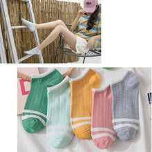 Load image into Gallery viewer, New 5pairs/lot Mixed Colors Ankle Socks Summer Sport Fashion Funny Underwear Women Breathable Soft Combed Out Of Pure Cotton Breathable Socks For Men And Women
