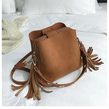 Load image into Gallery viewer, New Fashionable Scrub Women Bucket Bag Vintage Tassel Messenger Bag High Quality Shoulder Bag Simple Crossbody Bag For Females
