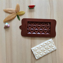 Load image into Gallery viewer, New Silicone Chocolate Mold Triangular Baking Tools Non-Stick Silicone Cake Mould Jelly Candy 3D Molds Kitchen Accessories Break Apart Chocolate Molds Silicone Deep Candy Bar Molds Silicone Shapes
