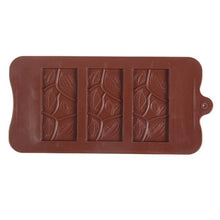 Load image into Gallery viewer, New Silicone Chocolate Mold Triangular Baking Tools Non-Stick Silicone Cake Mould Jelly Candy 3D Molds Kitchen Accessories Break Apart Chocolate Molds Silicone Deep Candy Bar Molds Silicone Shapes
