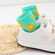 Load image into Gallery viewer, New Style Cartoon Flower Women Socks Kawaii Socks Breathable Spring Autumn Casual Socks Beautiful Girls Socks For Women

