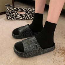 Load image into Gallery viewer, New Stylish Sandals Slip-Proof Thick-Soled Indoor Outdoor Slippers Men Flip Flops House Sleepers House Shoes Non-Slip Bath Shower Shoes Platform Slides Quick Dry Slippers
