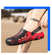 Load image into Gallery viewer, New Summer Shoes For Men Blue Clogs Painted Garden Shoes Breathable Beach Flat Sandals Garden Clogs Classic Mules Anti-Skid Rubber Sole Slip On Summer Clogs
