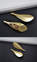 Load image into Gallery viewer, Nordic Style Solid Brass Gold Leaf Shaped 32mm Cabinet Knob Door Pulls Furniture Handles Knob Cabinet Knob Door Pulls Nordic Style Furniture Handles Knob Creative Light Luxury Handle Golden Leaf Handle Wardrobe Shoe Cabinet Bathroom Cabinet Handle

