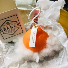 Load image into Gallery viewer, Orange Shaped Scented Candle Fruit Soy Wax Candle Smokeless Oil Aromatherapy Candle Cool Candles Shaped Candles Novelty Candle for Wedding Holiday Birthday Party Decor Aesthetic Candles for Women with Flower Fragrance
