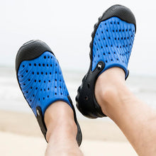 Load image into Gallery viewer, Outdoor Men Sandals Summer Hole Shoes Rubber Clogs Men Garden Shoes Black Beach Sandals Slippers Breathable Lightweight Sandals Unisex Beach Quick Drying Sandals Couple Outdoor Slippers
