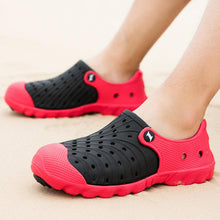 Load image into Gallery viewer, Outdoor Men Sandals Summer Hole Shoes Rubber Clogs Men Garden Shoes Black Beach Sandals Slippers Breathable Lightweight Sandals Unisex Beach Quick Drying Sandals Couple Outdoor Slippers
