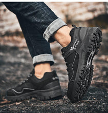 Load image into Gallery viewer, Popular Outdoor Casual Shoes Hiking Men High Quality Sneakers Mountain Climbing Work Footwear Hiking Shoes Low Cut Boots Leather Walking Shoes For Outdoor Training Casual Work
