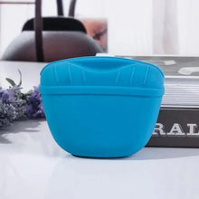 Load image into Gallery viewer, Portable Dog Training Treat Pouch Substantial Clip Cool Outdoor Feed Storage Pouch Waist Bags For Pets
